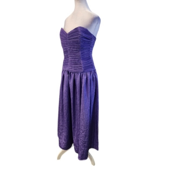 COPY - Vintage Purple Sweatheart Prom Dress with Rouching at Bodice - Picture 3 of 8